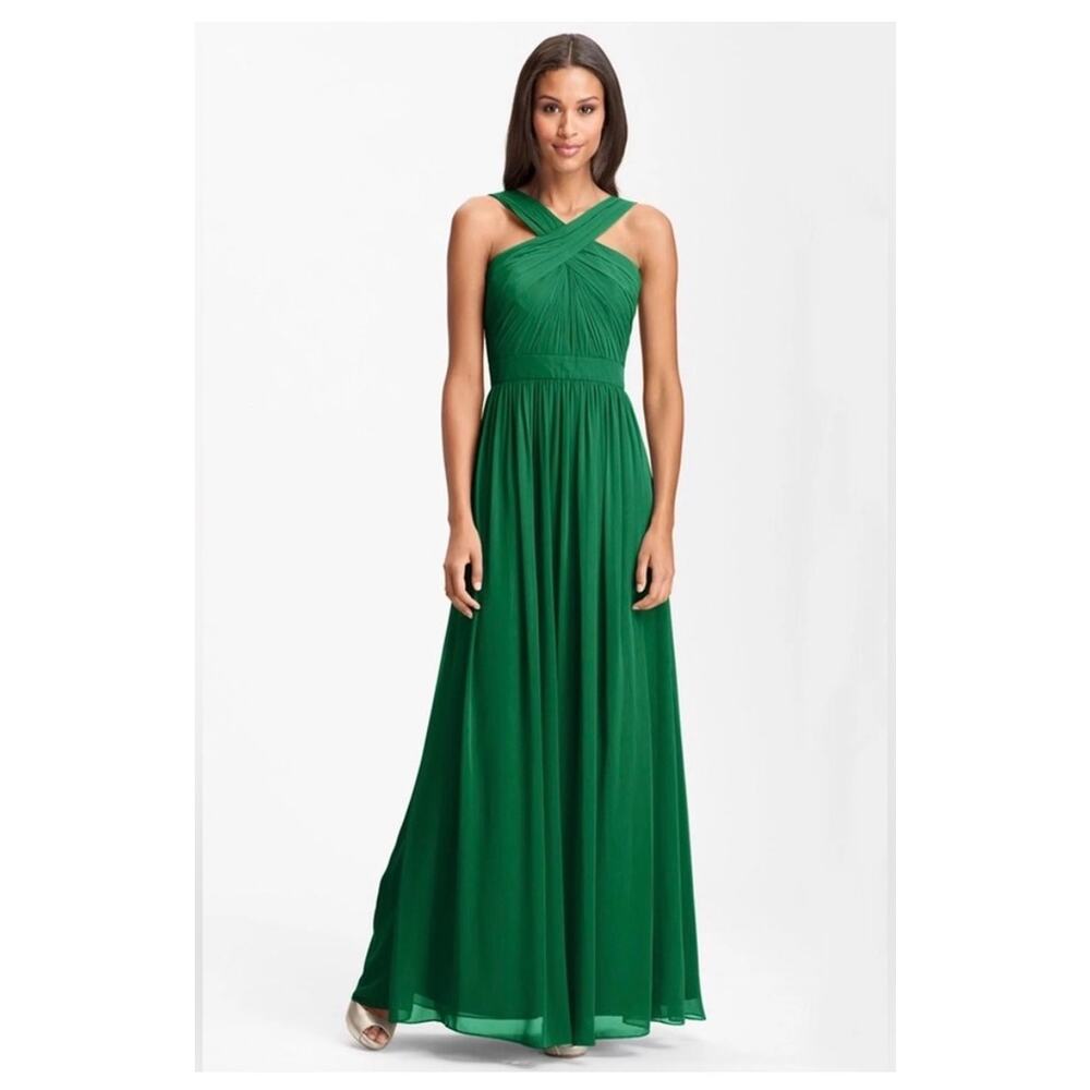 Monique Lhuillier 
Crisscross Chiffon Gown Sz 16